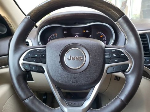 Used 2018 Jeep Grand Cherokee Overland image 6