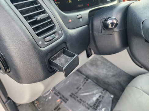 Used 2004 Mitsubishi Diamante LS image 31