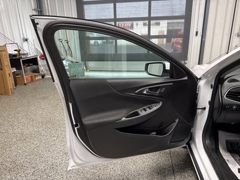 Used 2023 Chevrolet Malibu LT image 9