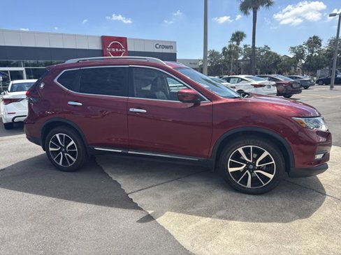 Used 2019 Nissan Rogue SL image 2