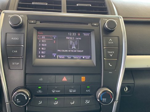 Used 2017 Toyota Camry SE image 15