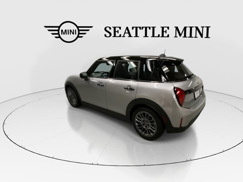 New 2025 MINI Cooper 4-Door Hardtop image 8