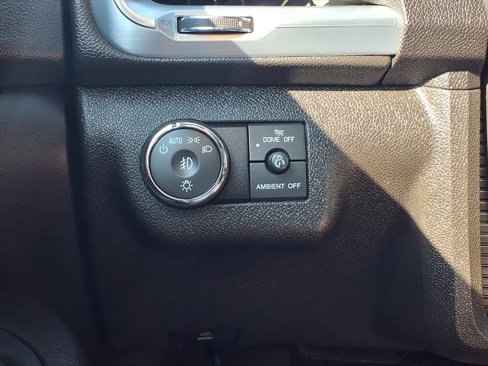 Used 2015 GMC Acadia SLT image 20