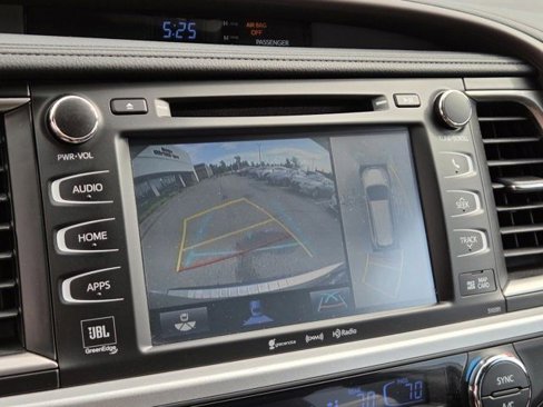Used 2019 Toyota Highlander Limited Platinum image 8