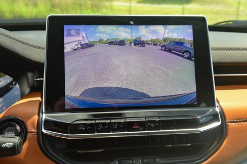 New 2025 Jeep Compass Limited w/ Sun and Sound Group image 14