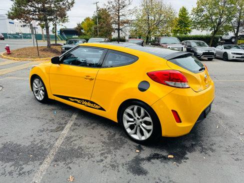 Used 2013 Hyundai Veloster image 9