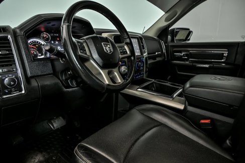 Used 2014 RAM 1500 Laramie w/ Convenience Group image 9