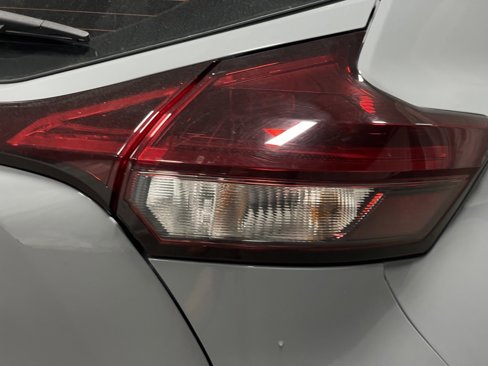 Used 2023 Nissan Kicks SR image 31