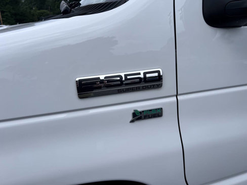 Used 2015 Ford E-350 and Econoline 350 Super Duty image 12