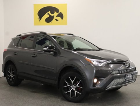 Used 2017 Toyota RAV4 SE image 2