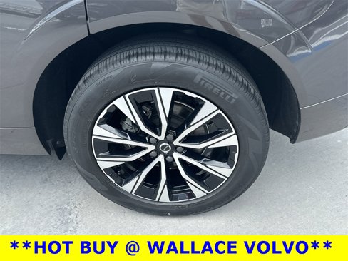 Used 2023 Volvo XC60 B5 Core image 10
