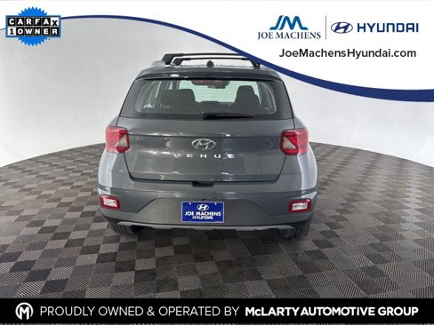 Certified 2024 Hyundai Venue SEL image 4