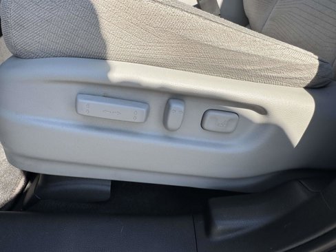 Used 2018 Honda Pilot EX image 17