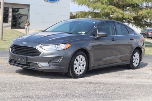 Used 2020 Ford Fusion S image 2