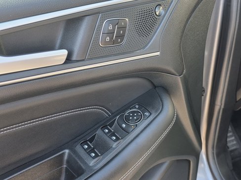 Used 2024 Ford Edge Titanium image 27