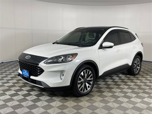 Used 2020 Ford Escape Titanium image 1