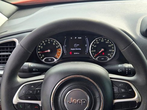 Used 2019 Jeep Renegade Sport image 26