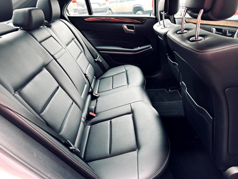Used 2014 Mercedes-Benz E 350 4MATIC Sedan image 21