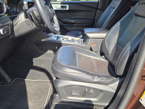 Used 2020 Ford Explorer Limited image 24