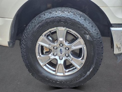 Used 2017 Ford F150 XLT w/ Equipment Group 302A Luxury image 2