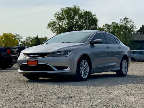 Used 2015 Chrysler 200 Limited w/ Convenience Group image 10