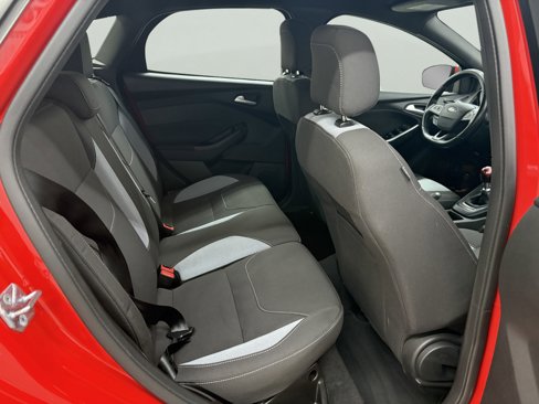 Used 2017 Ford Focus ST image 24