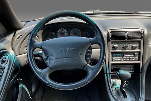 Used 1999 Ford Mustang Convertible image 2