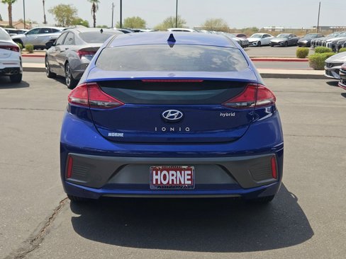 Used 2022 Hyundai Ioniq SE image 5