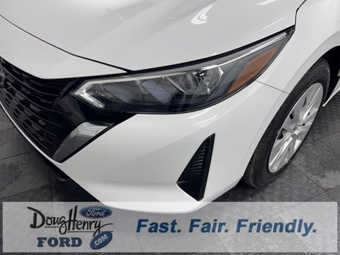 Used 2024 Nissan Sentra S image 10