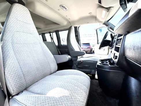 Used 2019 Chevrolet Express 3500 LT w/ LT Preferred Equipment Group image 13