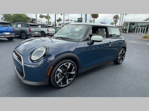 Certified 2025 MINI Cooper 2-Door Hardtop image 35