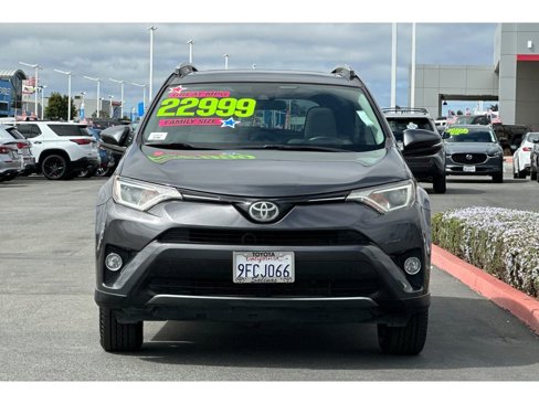Used 2018 Toyota RAV4 XLE image 9