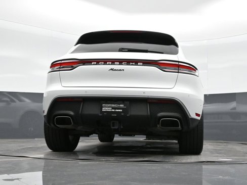 Used 2025 Porsche Macan image 36