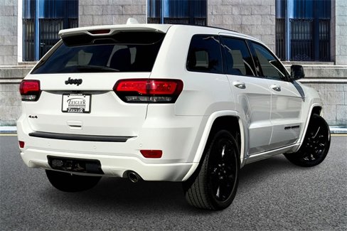 Used 2019 Jeep Grand Cherokee Altitude image 10