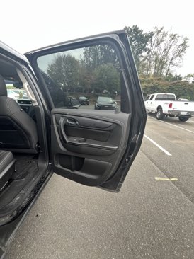 Used 2017 Chevrolet Traverse LT image 17