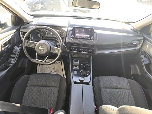 Used 2024 Nissan Rogue SV image 12