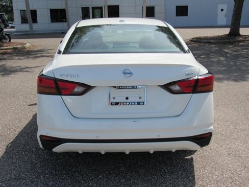 Used 2021 Nissan Altima 2.5 SV image 4