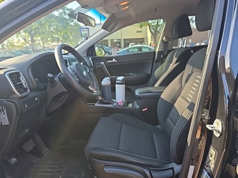Used 2018 Kia Sportage LX image 9