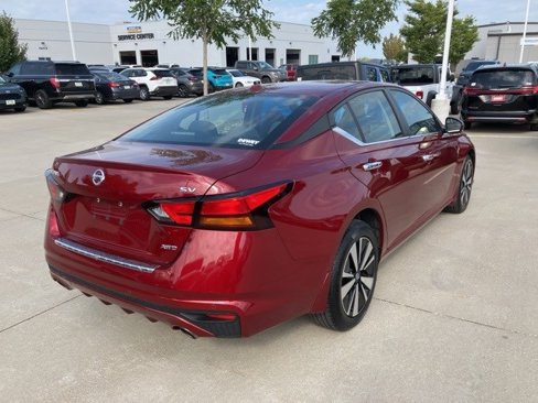 Used 2022 Nissan Altima 2.5 SV w/ SV Premium Package image 6