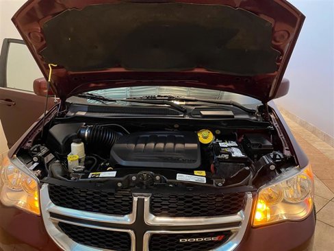 Used 2019 Dodge Grand Caravan SXT image 36