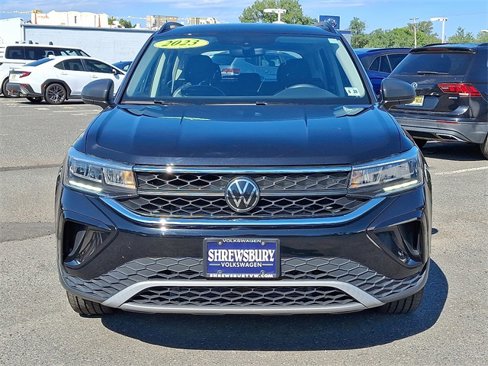 Used 2023 Volkswagen Taos S image 2