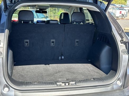 Used 2021 Ford Escape Titanium image 9