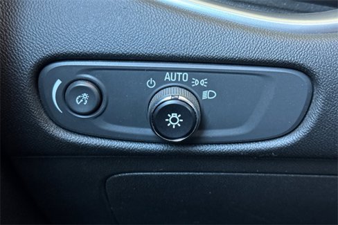 Used 2022 Chevrolet Malibu LT image 39