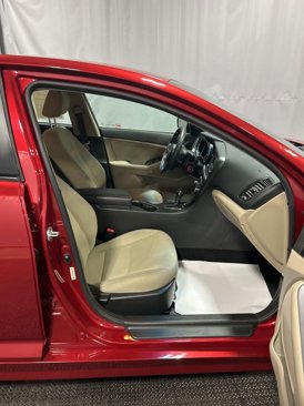 Used 2015 Kia Optima LX image 19