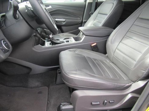 Used 2017 Ford Escape Titanium image 17