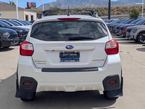 Used 2017 Subaru Crosstrek 2.0i Premium image 4