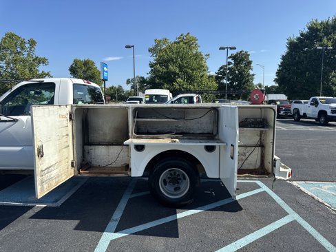 Used 2006 Chevrolet Silverado 3500 2WD Regular Cab image 7