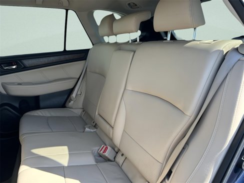Used 2018 Subaru Outback 2.5i Limited image 5