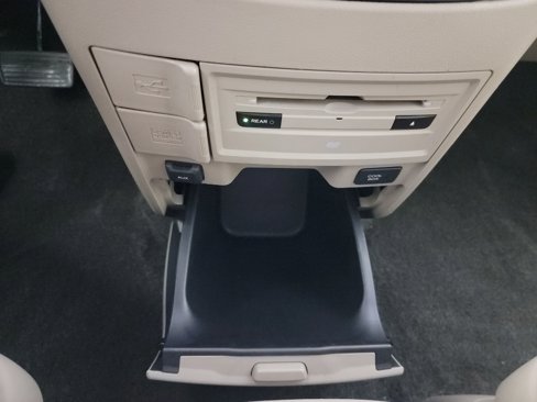 Used 2014 Honda Odyssey Touring Elite image 34