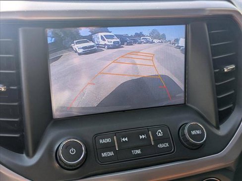 Used 2017 GMC Acadia SLT image 9
